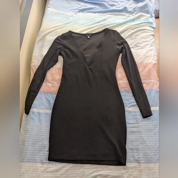 Black Bodycon Low Plunge V-Neck Dress - Picture 2 of 6